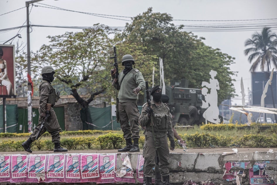 Units of the Mozambican anti-riot police deploy during a march called by the presidential candidate of the Optimist Party for the Development of Mozambique (PODEMOS) in Maputo, on October 21, 2024.
