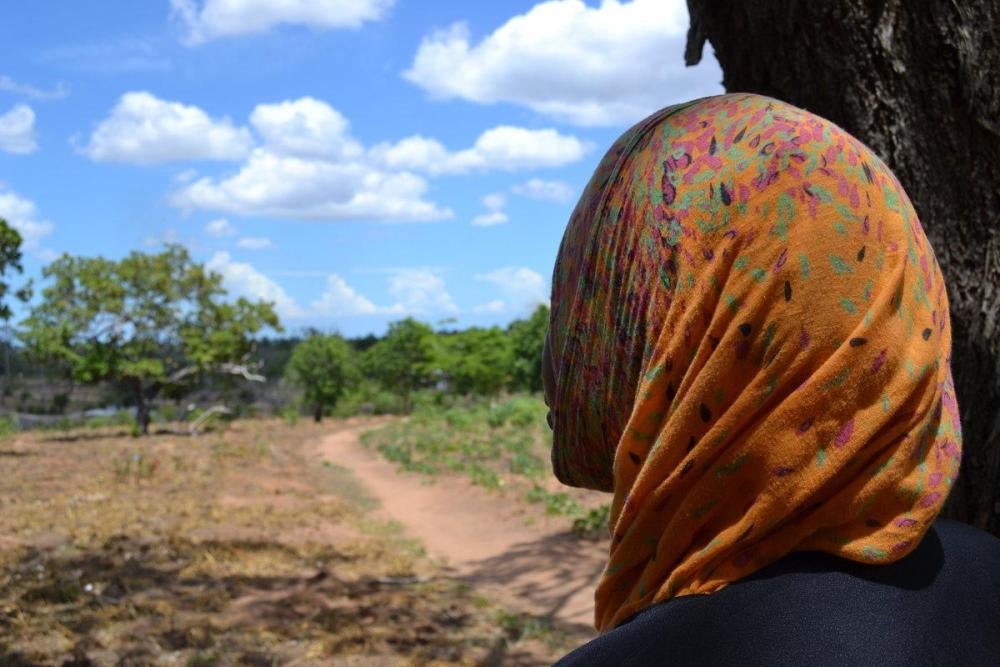 « Adila K.&nbsp;», une femme tanzanienne âgée de 35 ans et photographiée dans le village de Kiwangwa en Tanzanie, a déclaré être rentrée d’Oman en janvier 2017 après avoir passé une année à travailler pour une famille qui lui a confisqué son passeport, l’a rém
