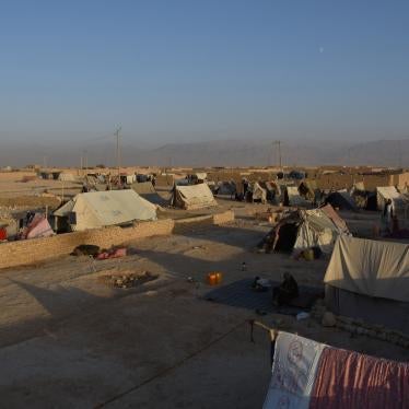 202110asia_afghanistan_mazar_camp