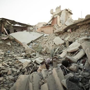The body of an alleged ISIS fighter with his hands bound behind his back, executed in Mosul’s Old City by Iraqi soldiers identified as from the army’s 16th Division. 