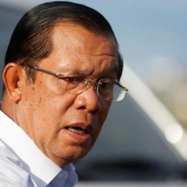 Cambodia's Prime Minister Hun Sen attends a rally in with garment workers in Kandal province, Cambodia, July 4, 2018. REUTERS/Samrang Pring