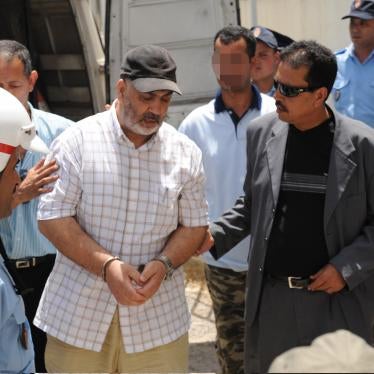 Abdelqader Belliraj, arriving at a courthouse in Salé, Morocco, in 2008. 